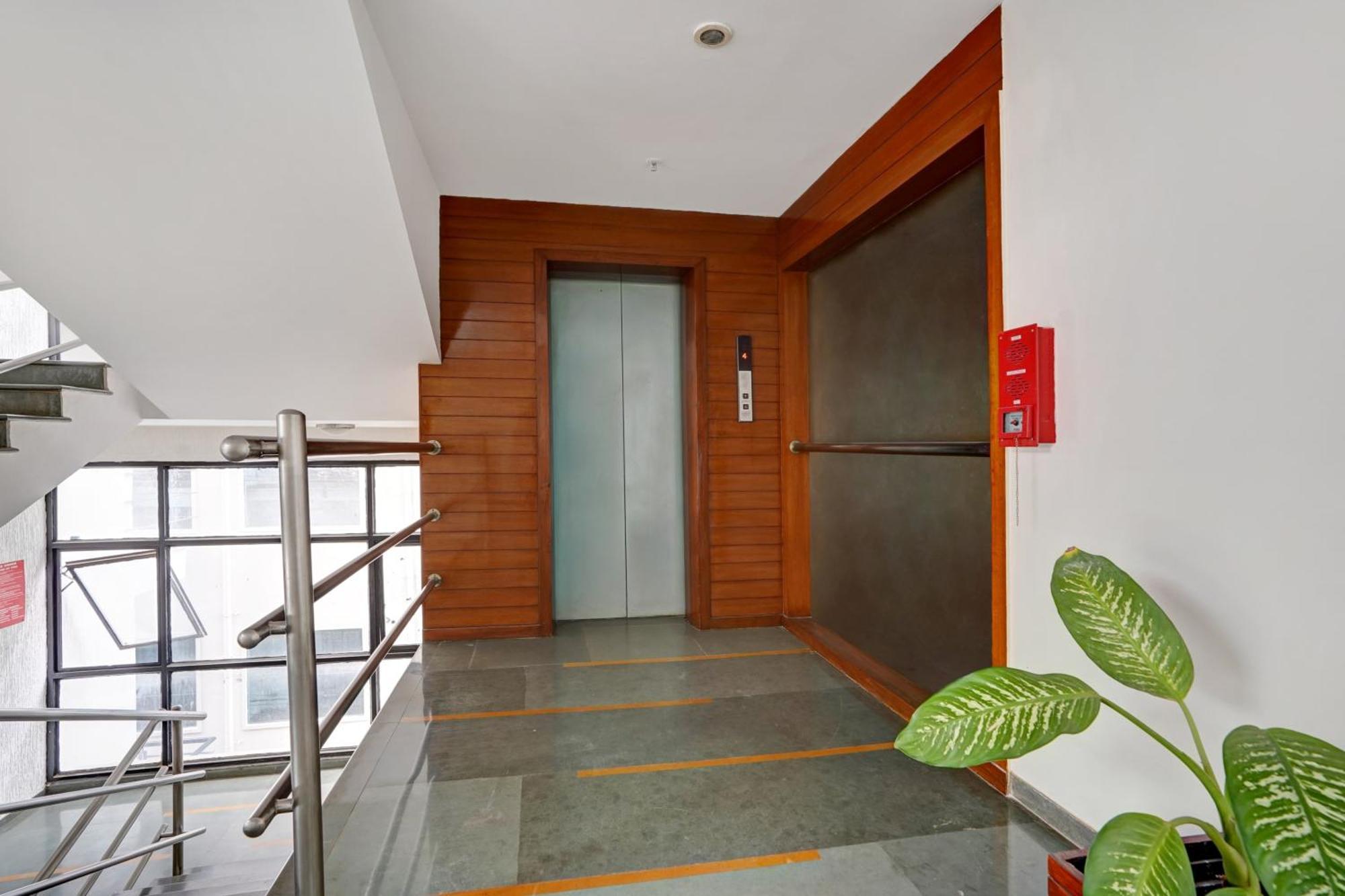 Astra Hotels & Suites - Marathalli Бангалор Екстериор снимка