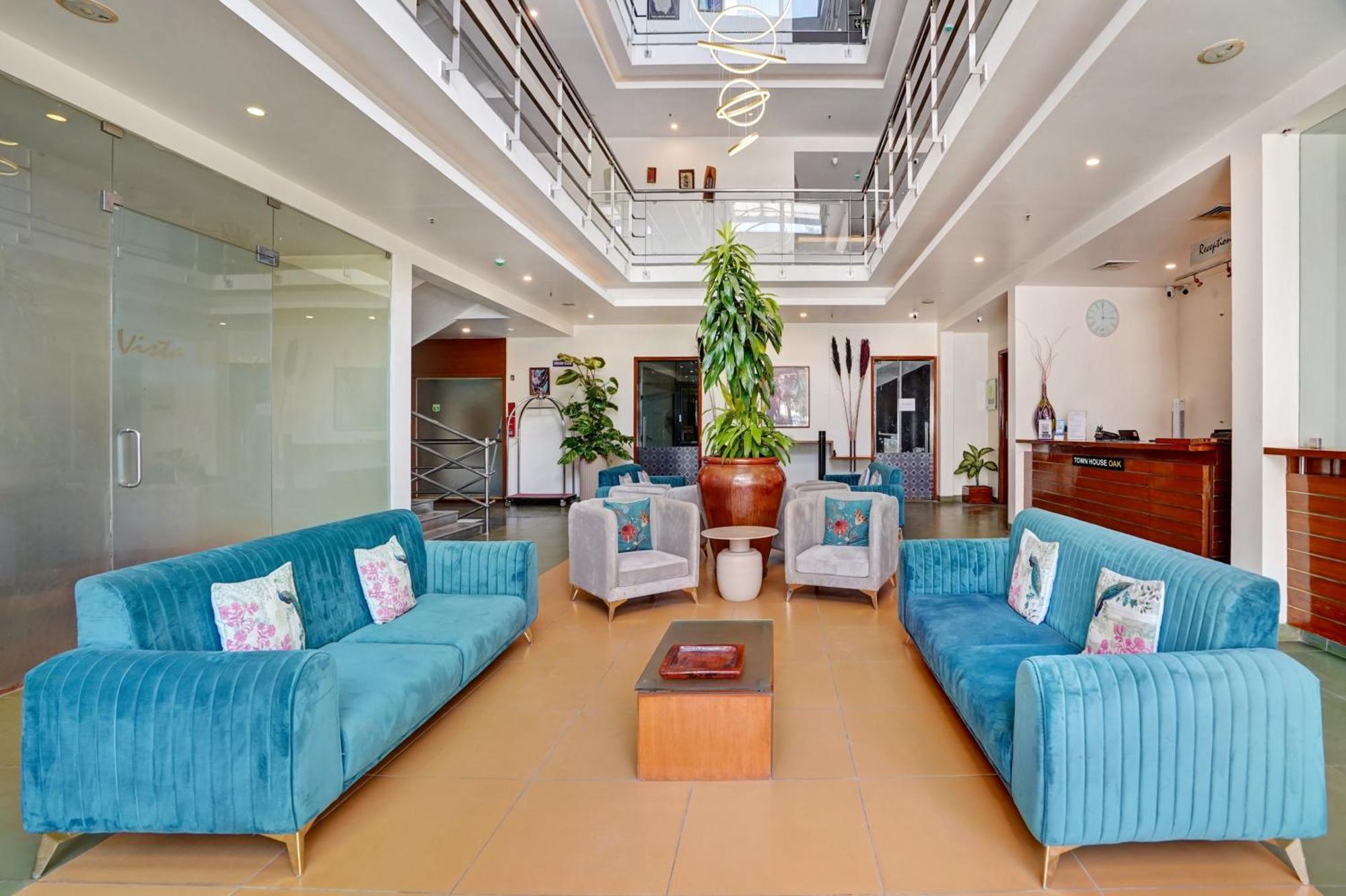 Astra Hotels & Suites - Marathalli Бангалор Екстериор снимка