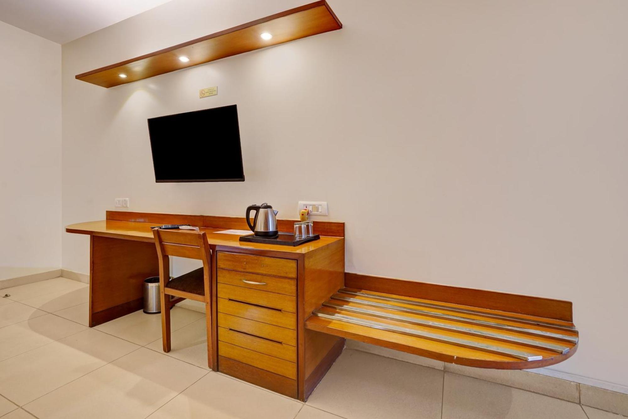 Astra Hotels & Suites - Marathalli Бангалор Екстериор снимка